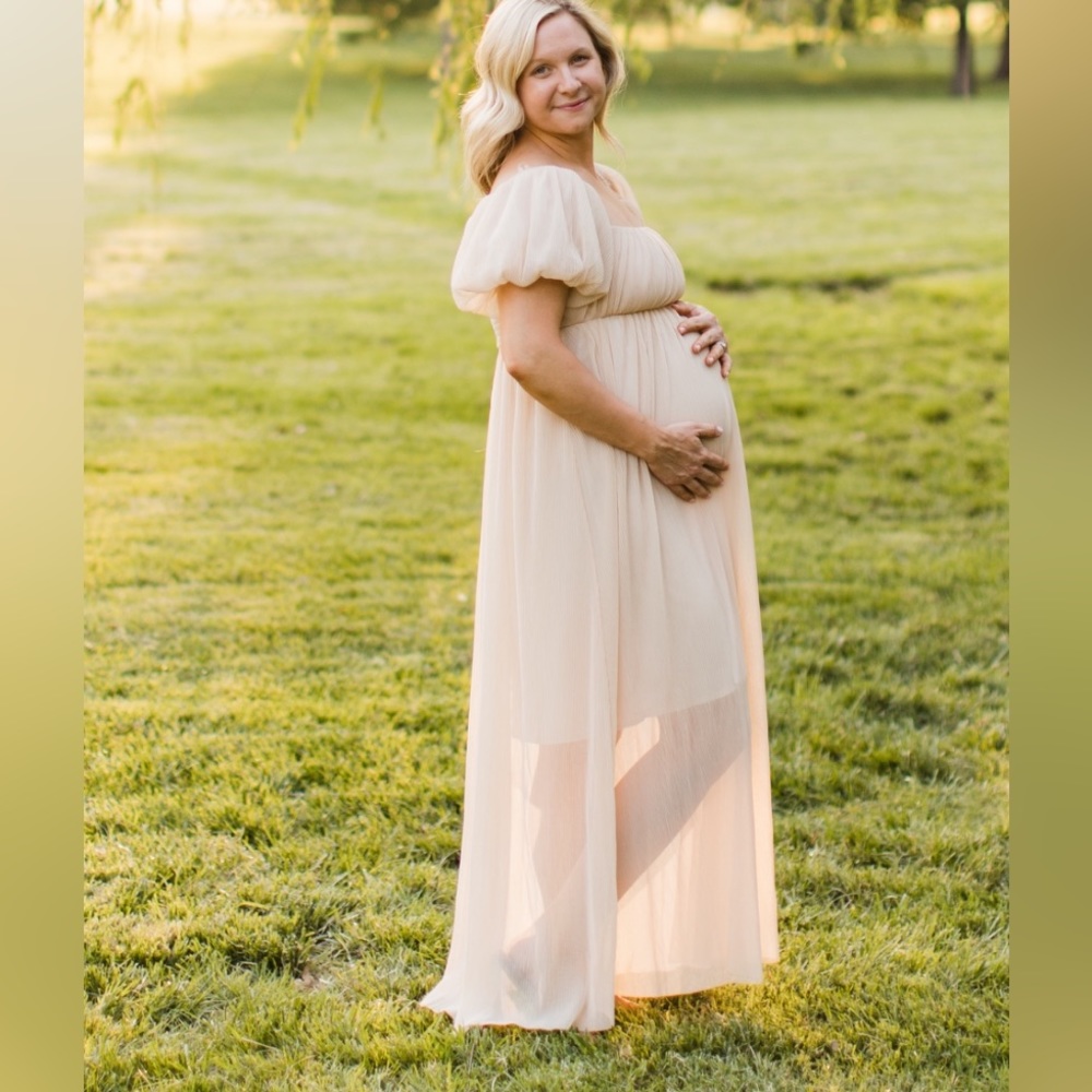 Pink blush maternity picture dress
